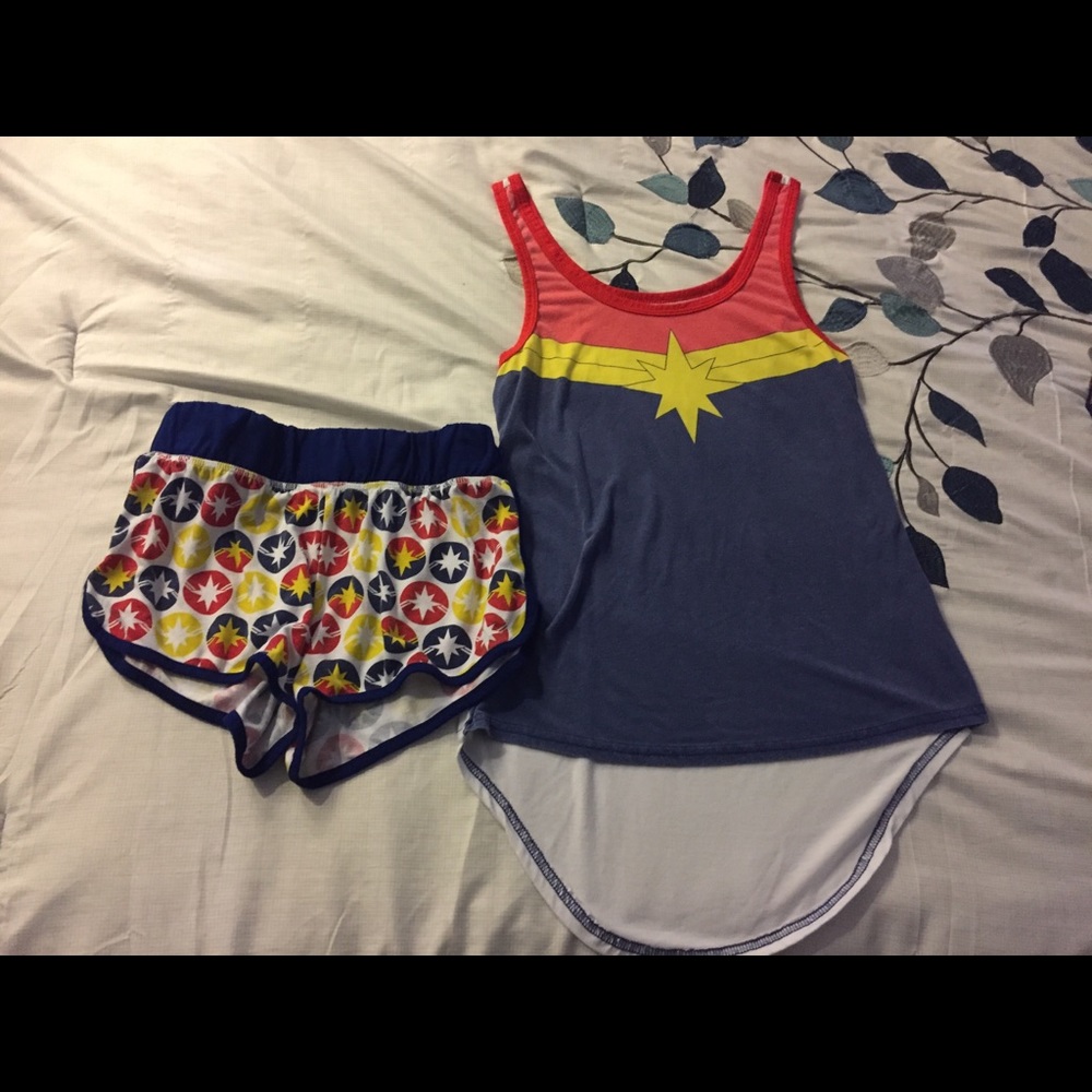 Her Universe Small Captain Marvel Sleep Set